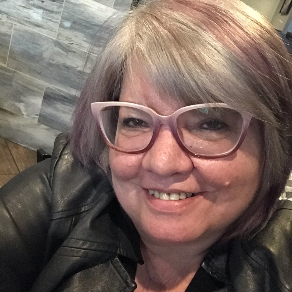 Meet your Posher, Lisa